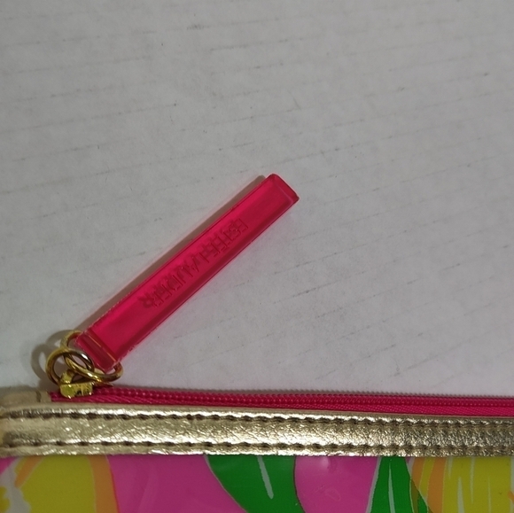 LILLY PULITZER Pink Lemon Estee Lauder Make Up Case - Picture 5 of 7